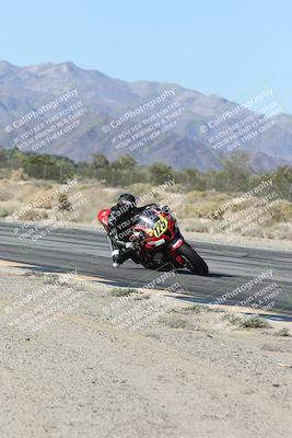 media/Dec-04-2025-Racers Edge (Thu) [[5ebc9f124d]]/3-B Group/3-Session 2 (Turn 7 Inside)/